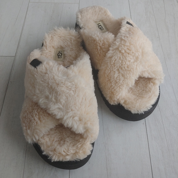 UGG NEW Fuzz Sugar Cross Slide Sandals Natural - Picture 3 of 14